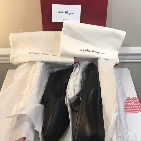 Men’s Salvatore Ferragamo Recly Cioccolato Calf T. Moro Trim Leather Loafer US 9